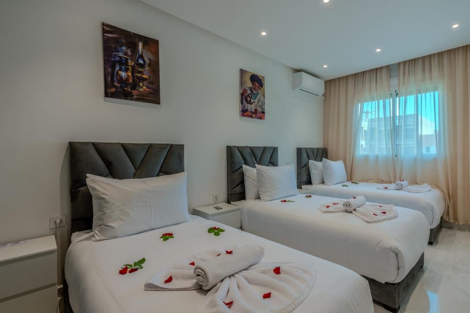 Bedroom, towels, air conditioner