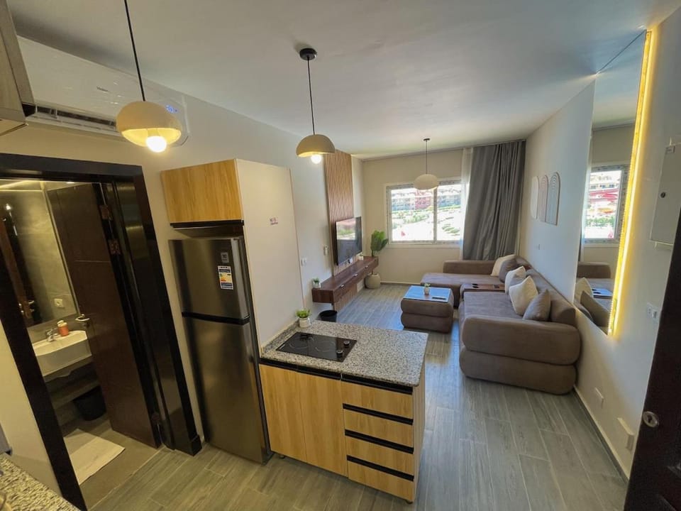 Kitchen or kitchenette, Living room, Seating area