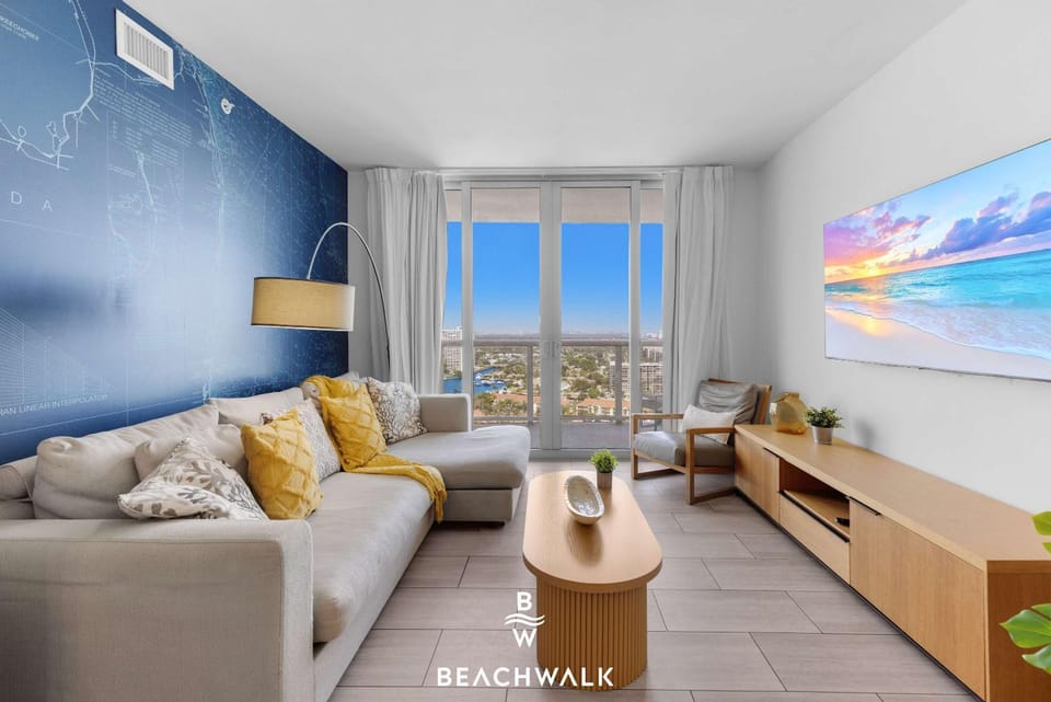Modern 1BR Bay View Pool & Resort Access Apartment in Hallandale Beach
