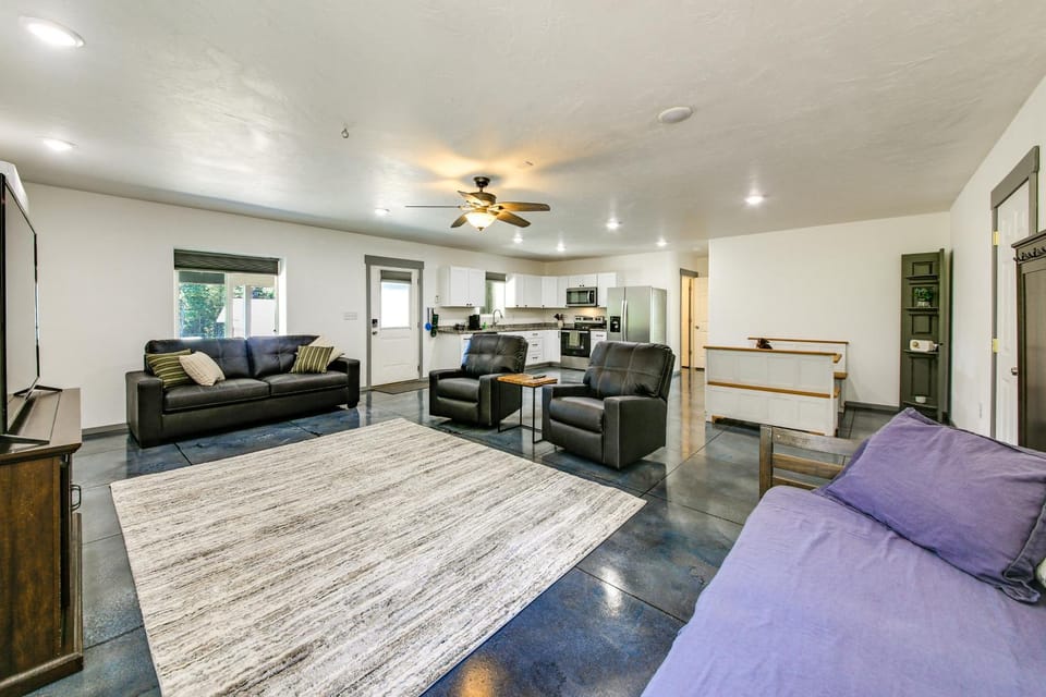 Bring Your Boat! Updated Cabin in Priest River Cabin in Priest River