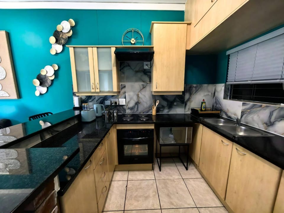 microwave, oven, kitchen