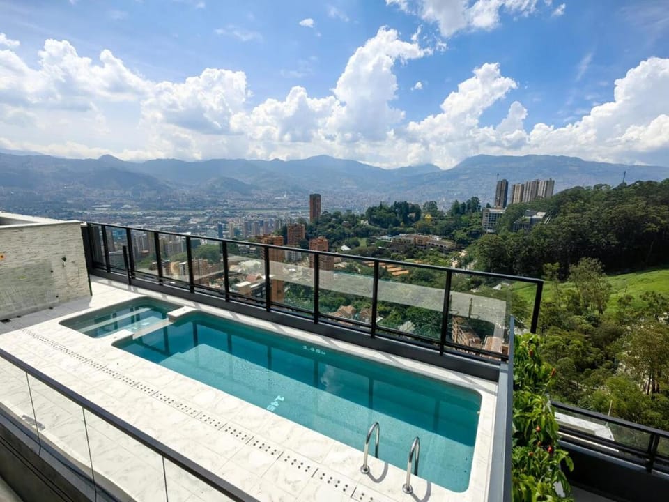 Mountain view, Pool view, Swimming pool