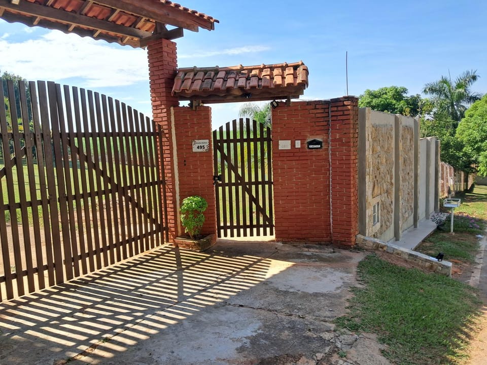 Chácara com piscina no condomínio Vitassay House in Boituva