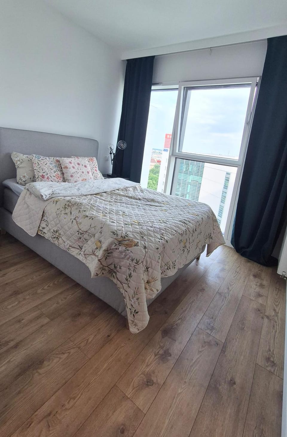 Towarowa 39 London Apartment, free parking, air-conditioning, self check-in 24h Apartment in Poznan