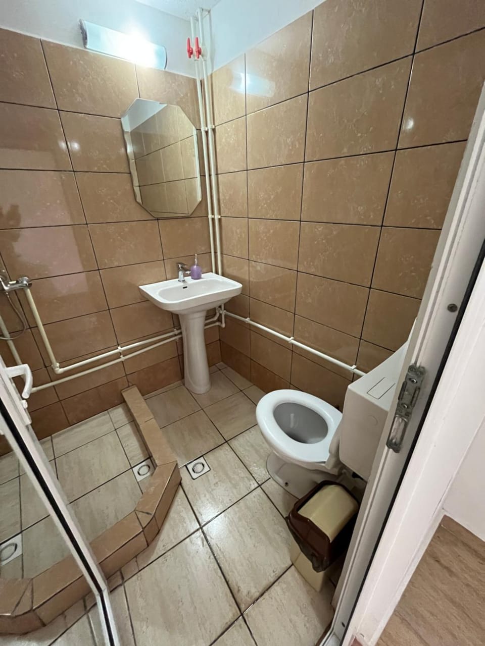 Shower, Toilet, Bathroom