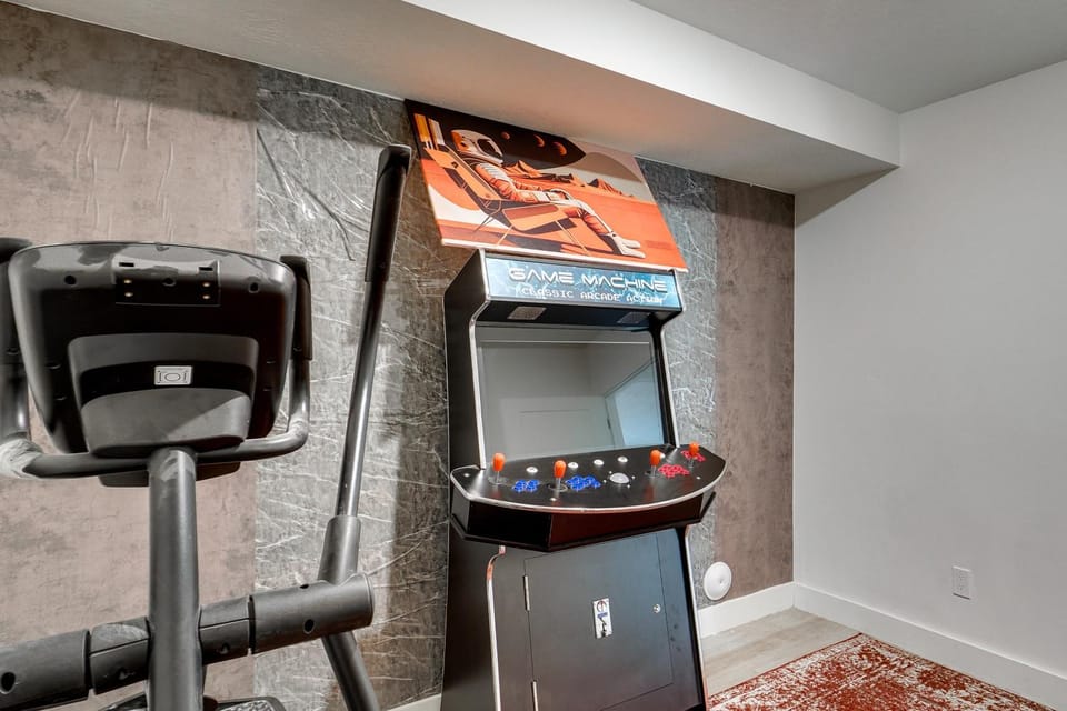 Quiet Tooele Retreat w/ Games + Fireplace Apartment in Tooele