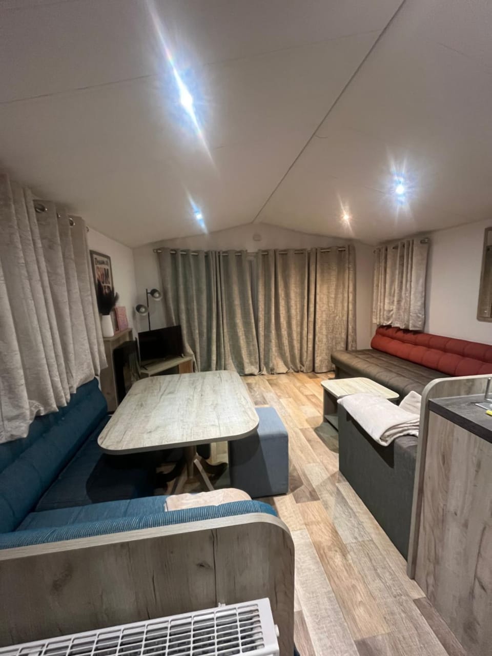 Beautiful 3 Bed Caravan with Views & Decking Campground/ 
RV Resort in Woolacombe