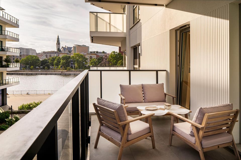 Property building, View (from property/room), Balcony/Terrace, Seating area