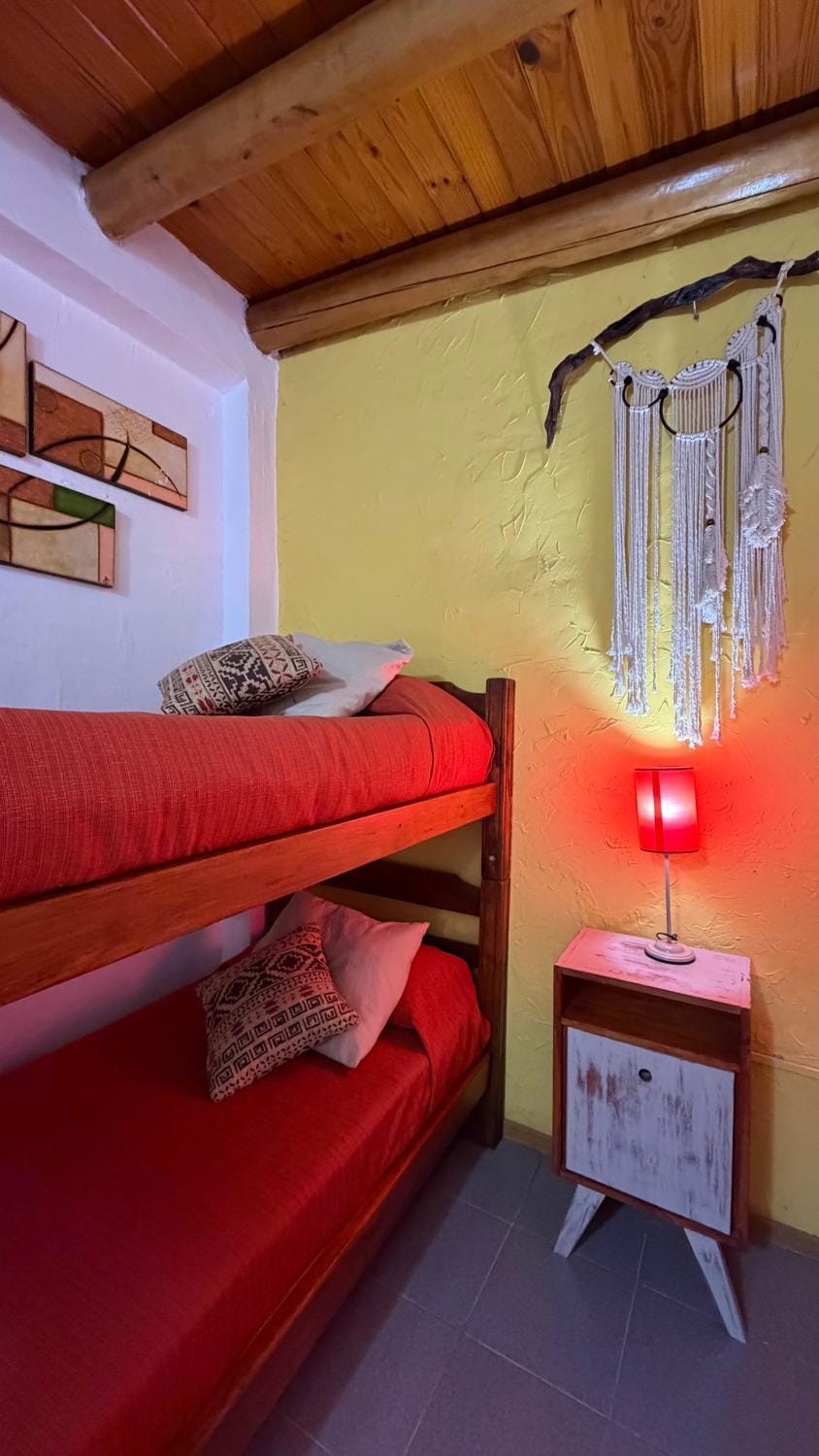 Bed, Bedroom, bunk bed