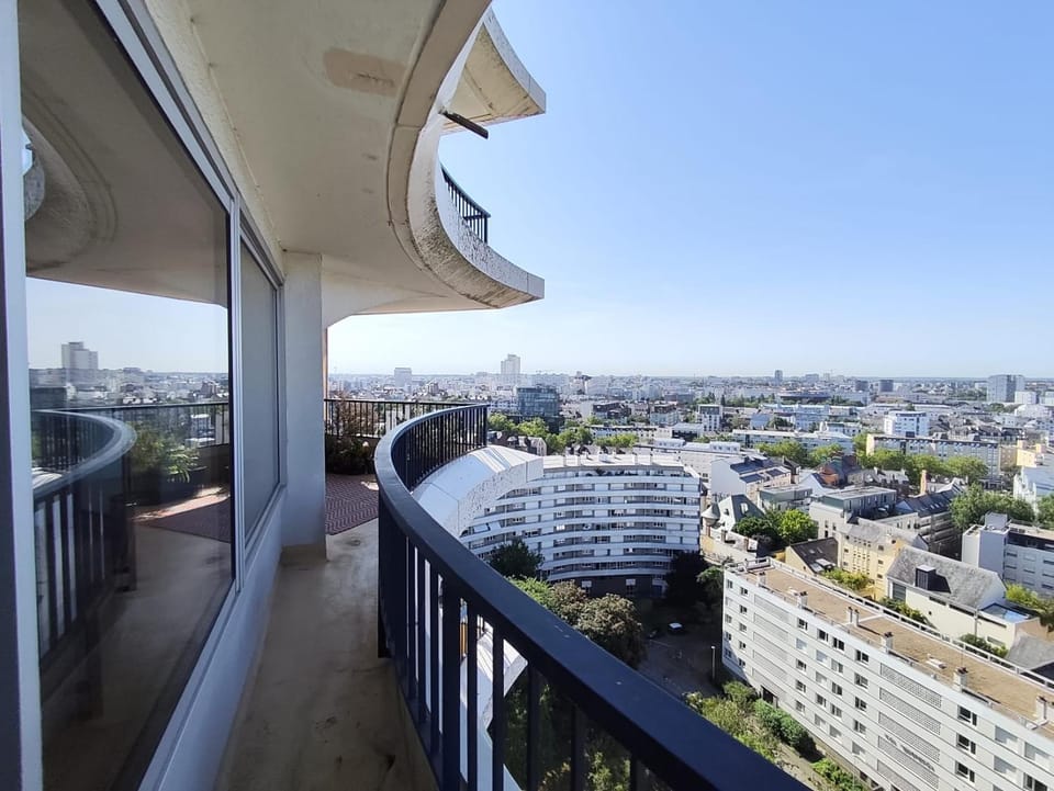 Wanderer Suite - Terrasse et Parking - Second Lodge Rennes - Location Bail Mobilité Apartment in Rennes