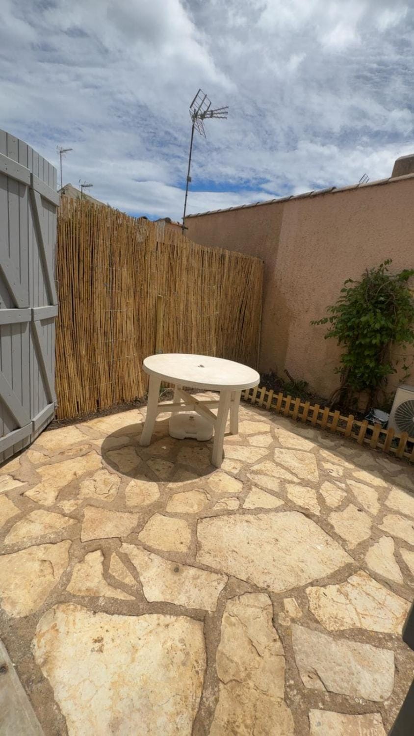 House with terrace and residential swimming pool Apartment in Agde