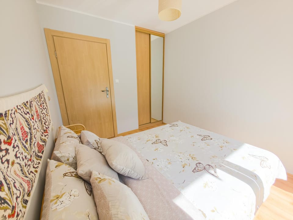 Bed, Photo of the whole room, Bedroom, wardrobe