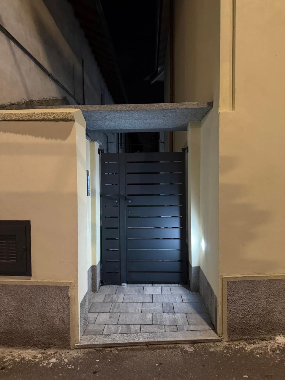 Facade/entrance
