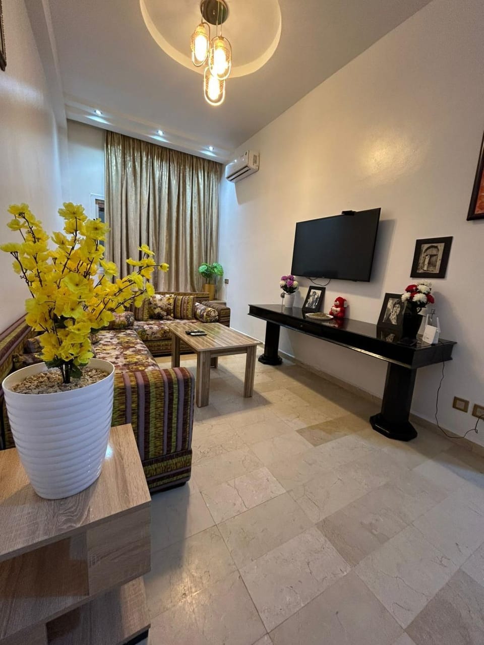 appartement pour les familles face gare CTM J06 Apartment in Marrakesh