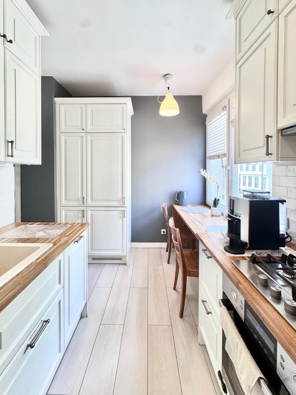 Communal kitchen, kitchen