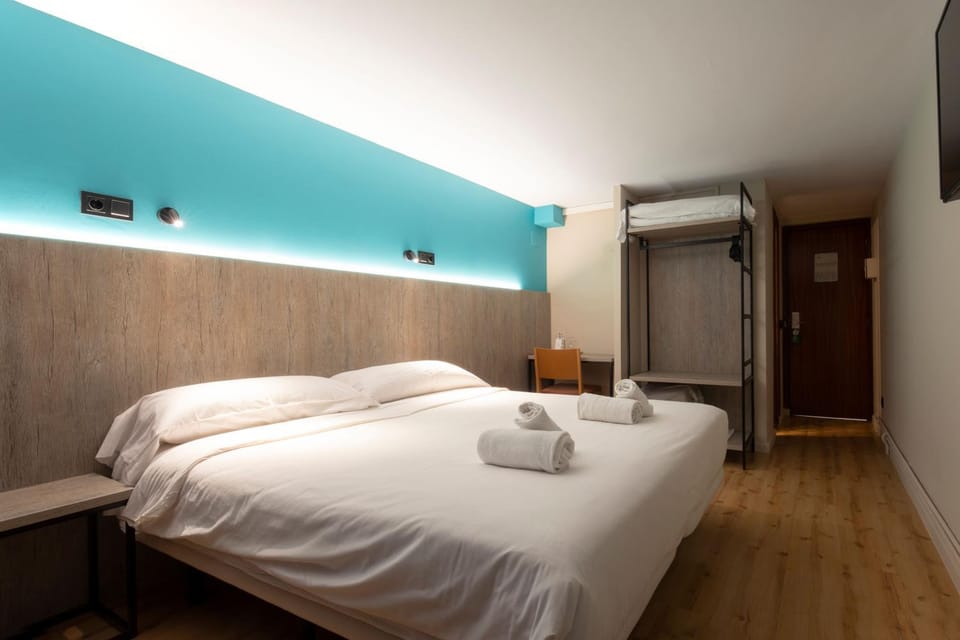Bed, Bedroom, wardrobe