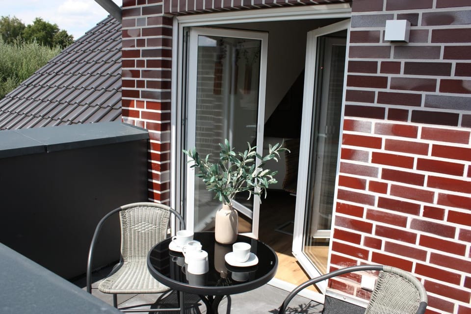 Property building, Balcony/Terrace