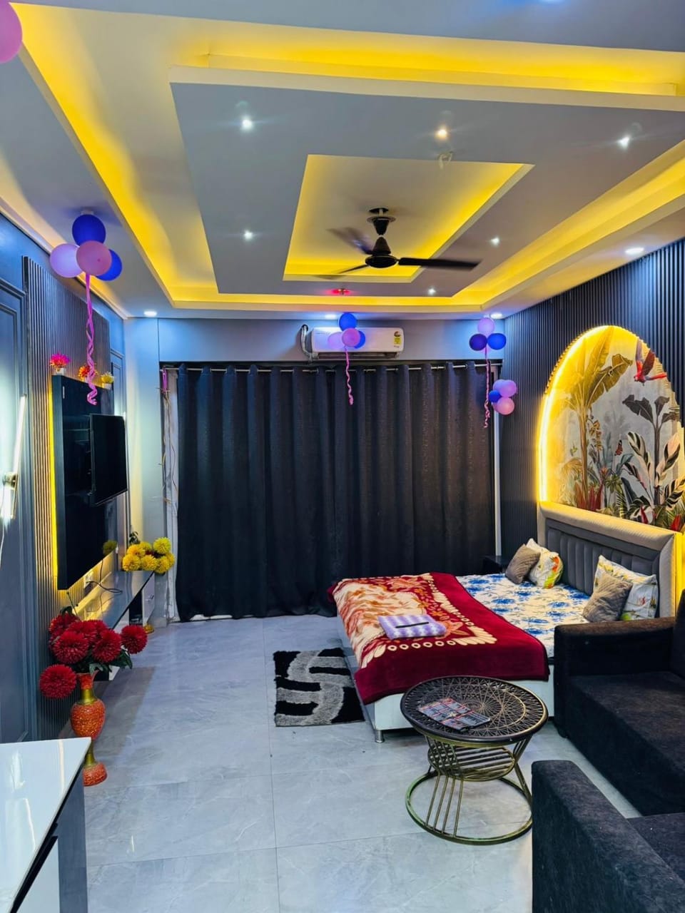 Weone studio Apartment in Noida