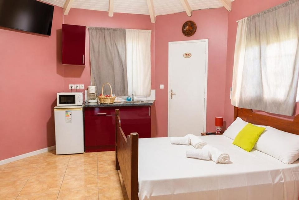 Bougainvilliers studio central pour 2 Apartment in Le Gosier