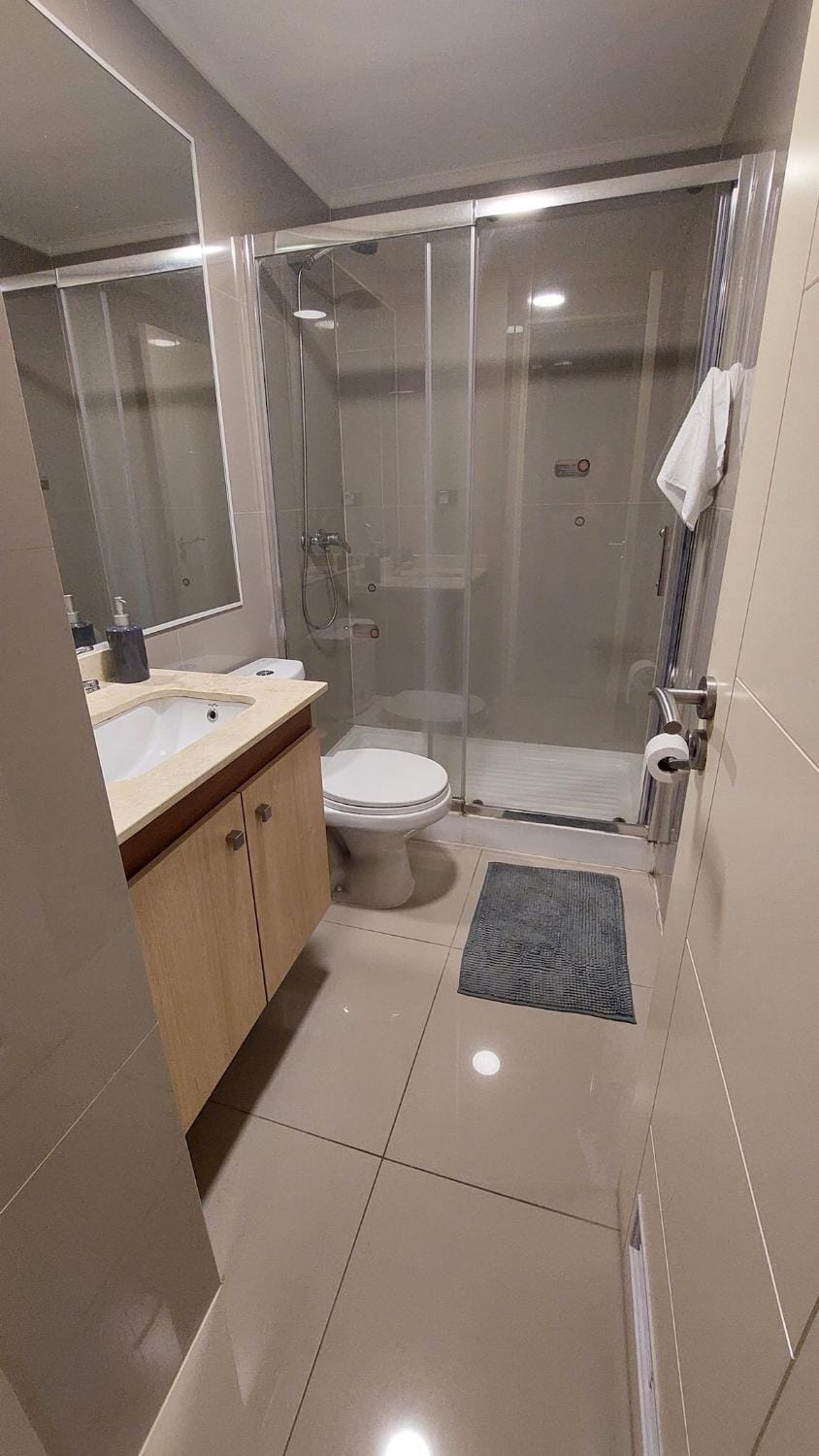 Shower, Bathroom, towels