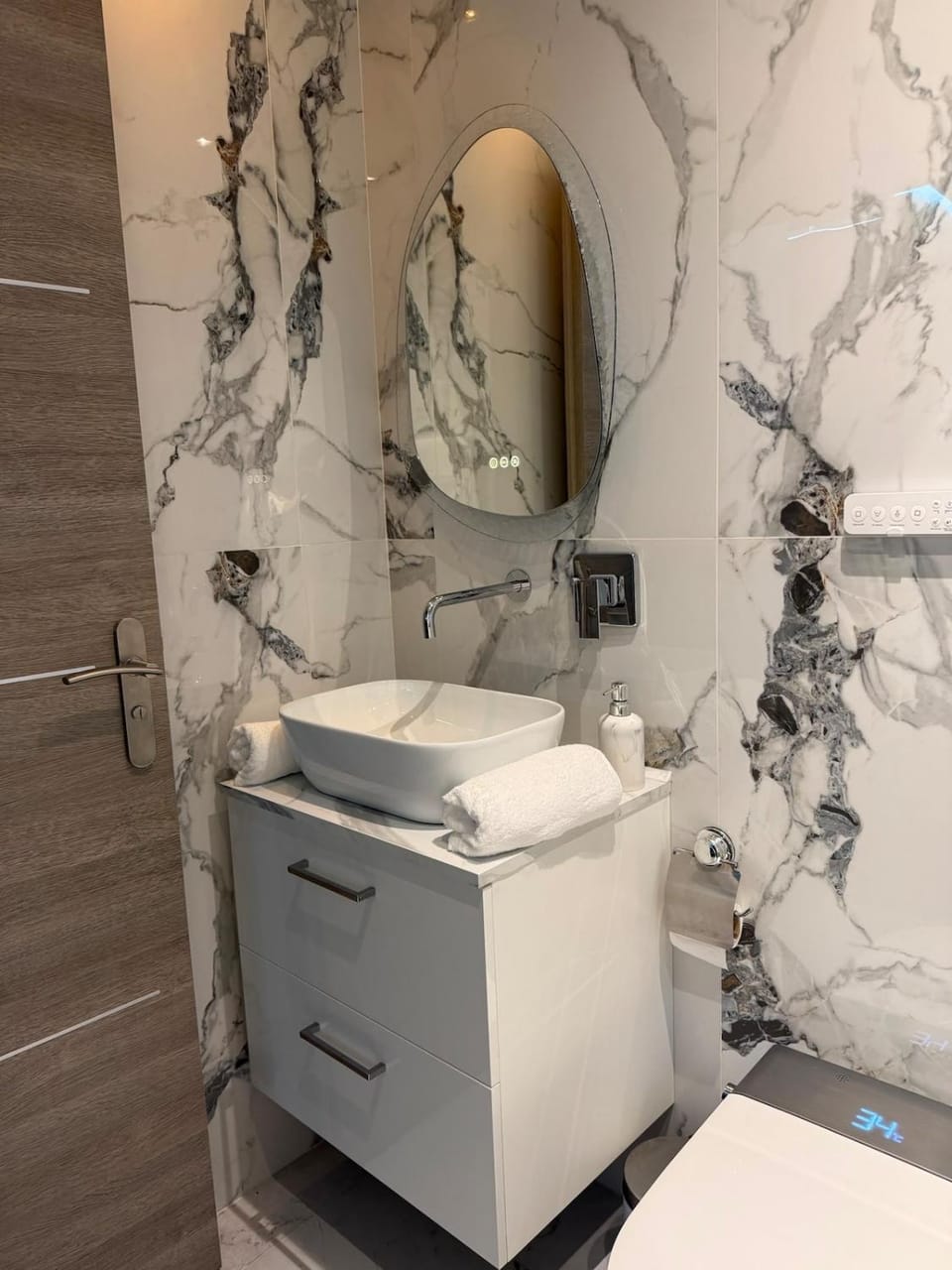 Suite Astra - Spa prive - Cinéma Privé Apartment in Marseille