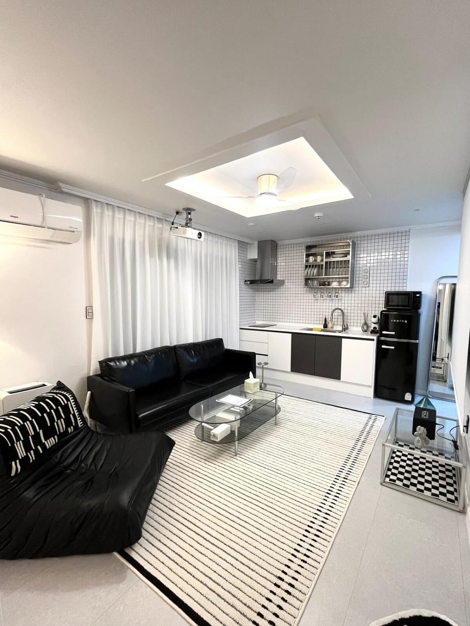 Gangnam Private Home with Home Cinema #3min from Station #Apgujeong #COEX #KSPO Apartment in Seoul