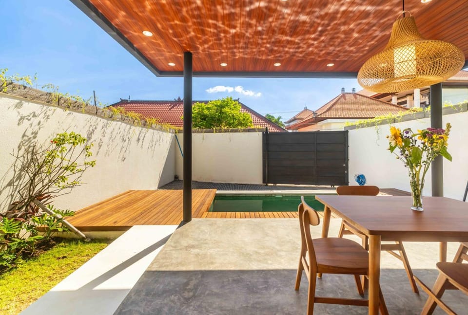2 Bedroom Villa with Pool In North Canggu Villa in North Kuta
