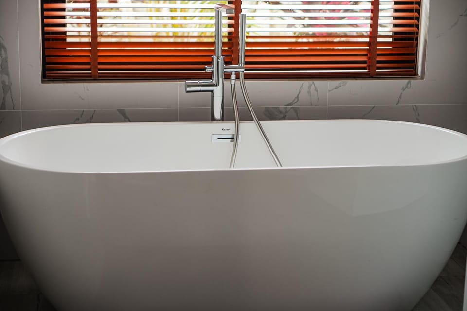 Bathroom, Bath