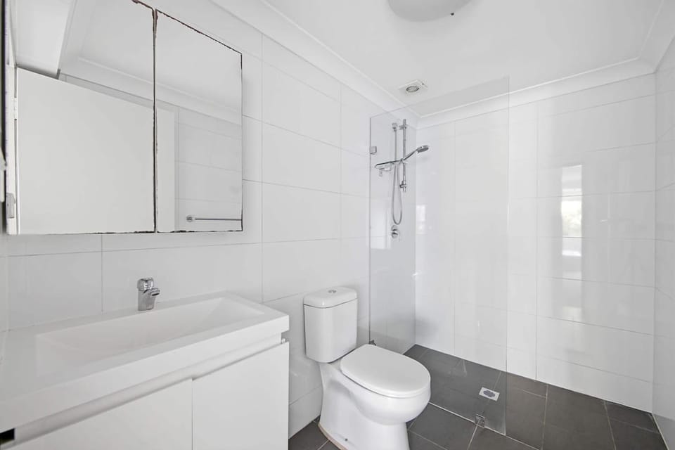 Bathroom, towels