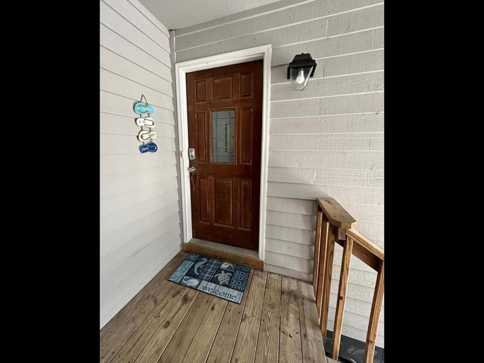 Turtle Cove 133, Surf City, NC, Community Pool & Beach Access House in Surf City