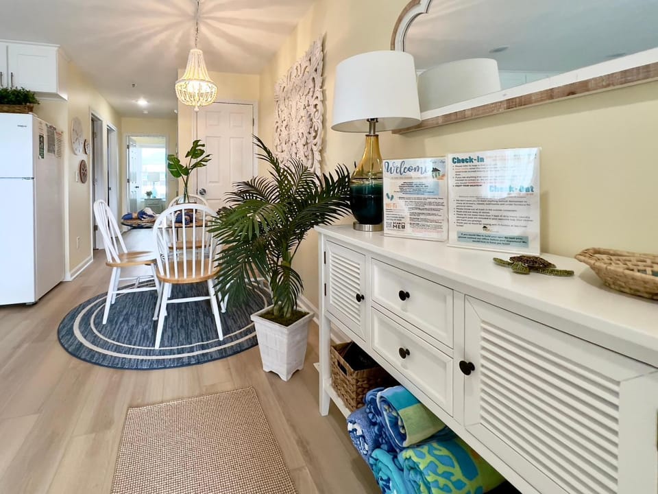 Sea Coast Suites 3 is Dog Friendly and in Walking Distance to Everything! House in Surf City