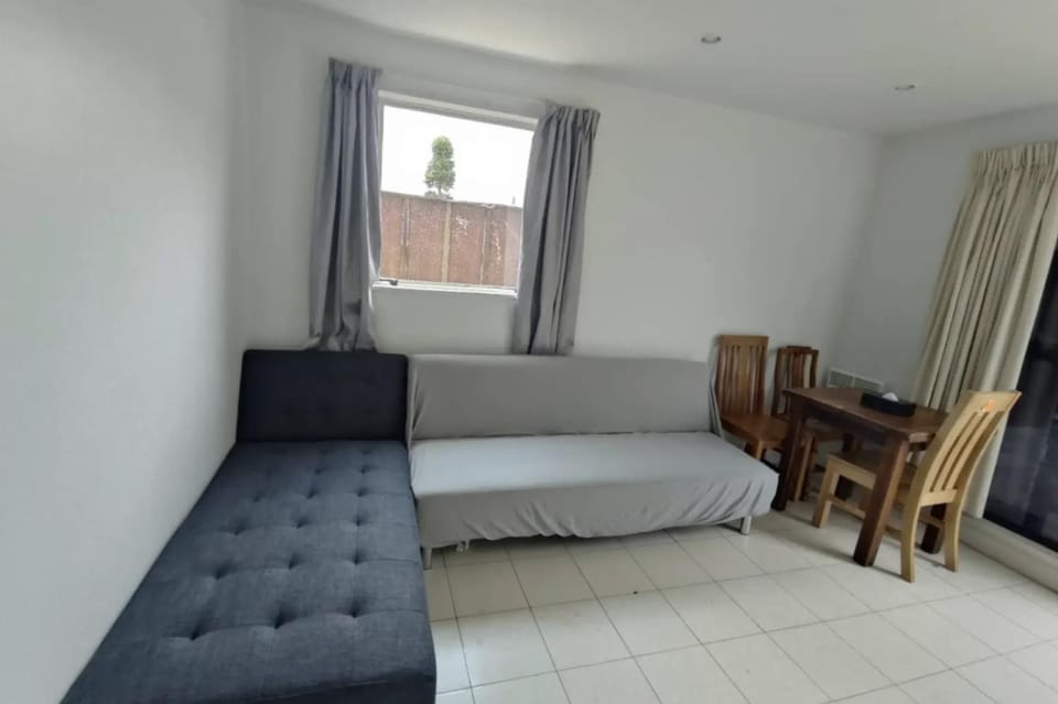 2 Bedrooms, including 6 Beds, Garden Chalet Chalet in Auckland
