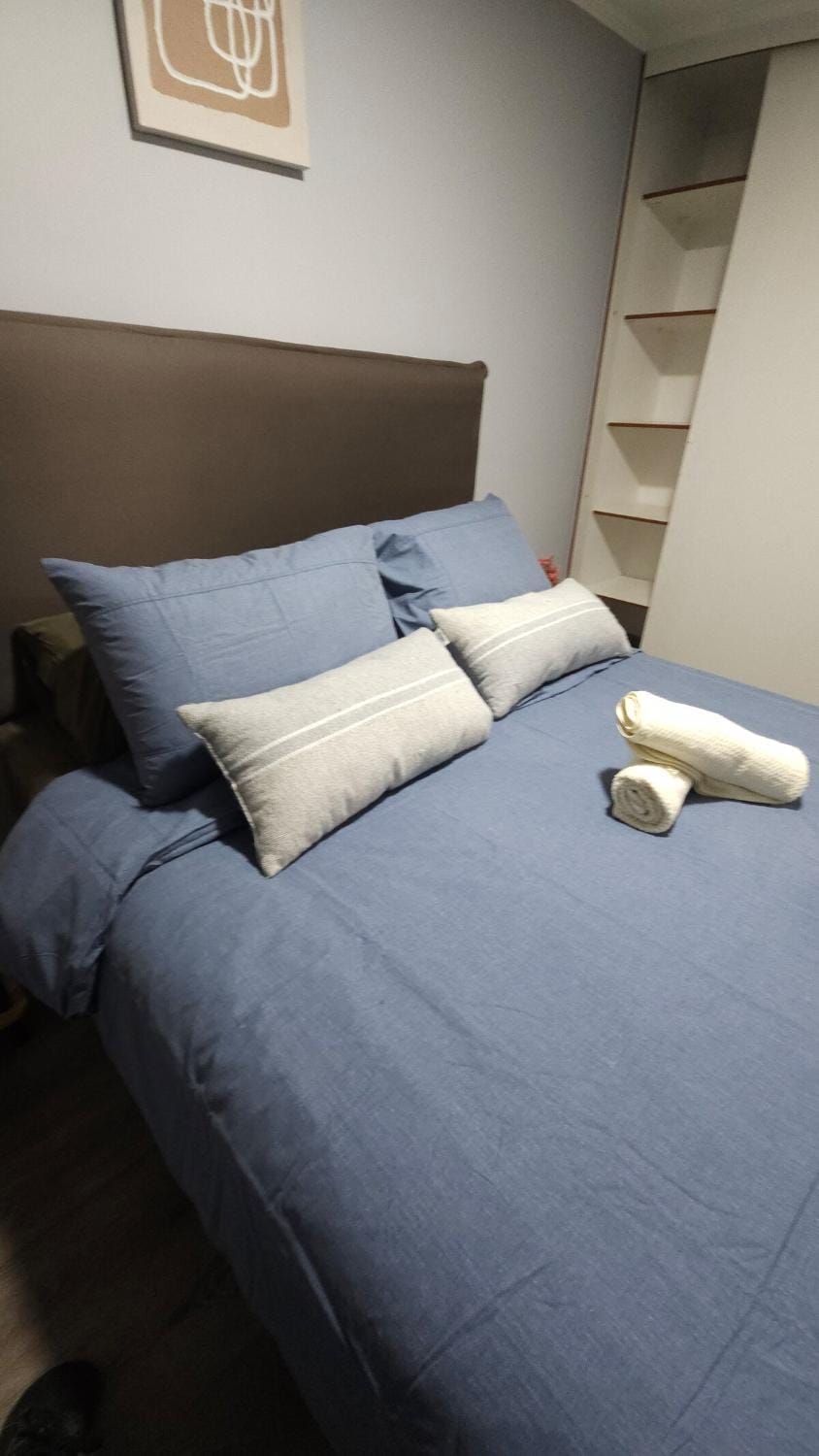 Apartment for 8 people with FREE parking, SOUTH Terminal Apartment in Santiago