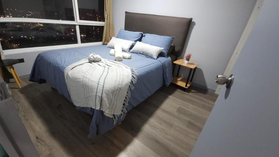 Apartment for 8 people with FREE parking, SOUTH Terminal Apartment in Santiago