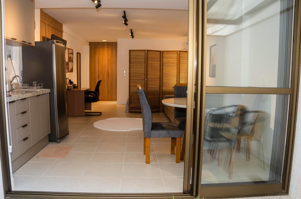 Kitchen or kitchenette, Living room, Seating area, Dining area