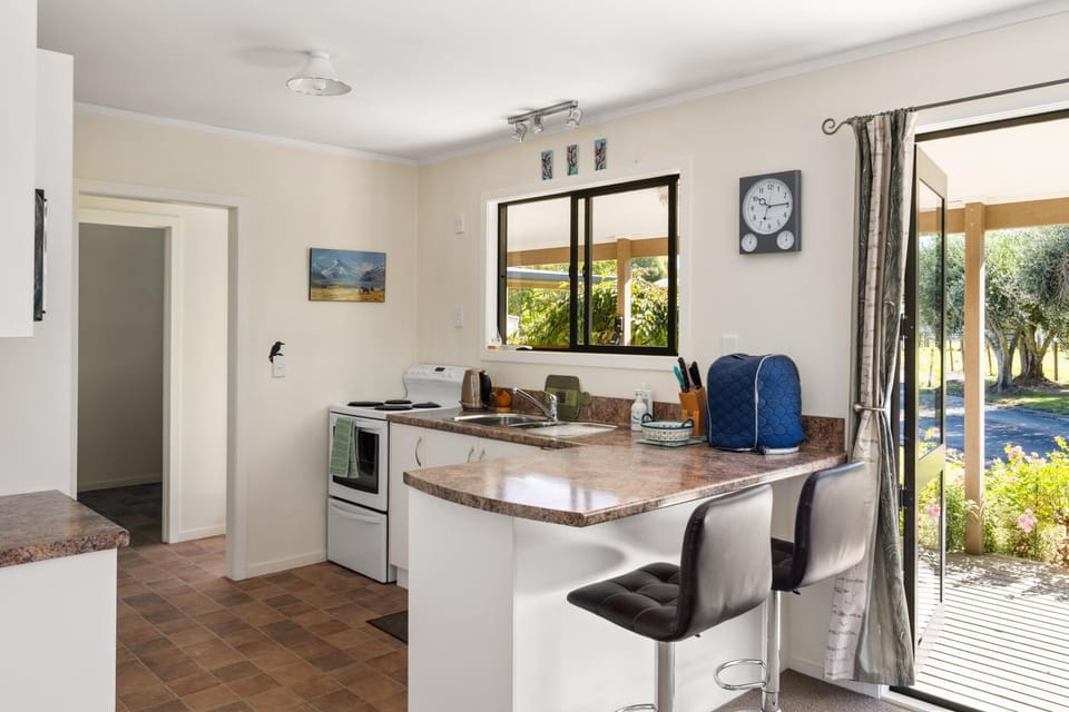 Rural cottage minutes from Gisborne Apartment in Gisborne
