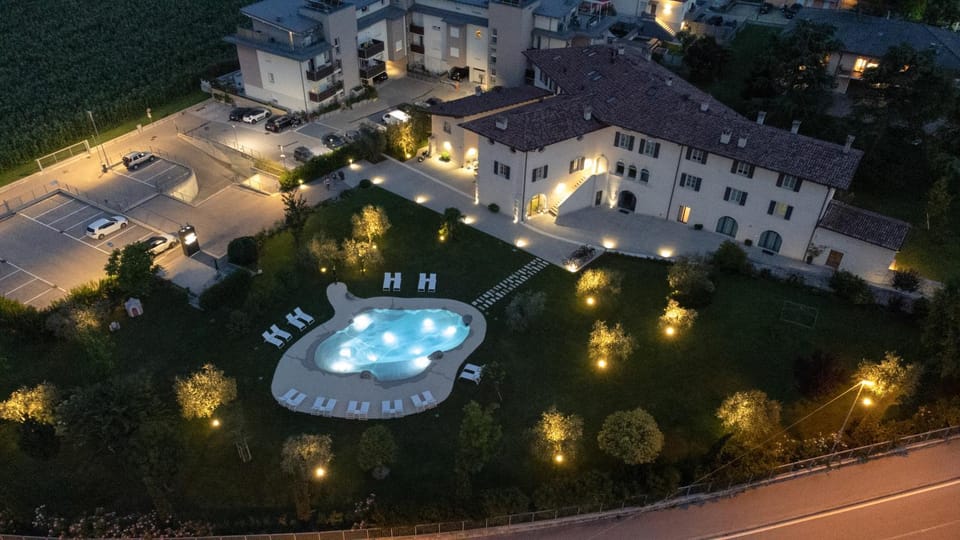 Property building, Night, Neighbourhood, Bird's eye view, Pool view, Swimming pool, Location, Parking