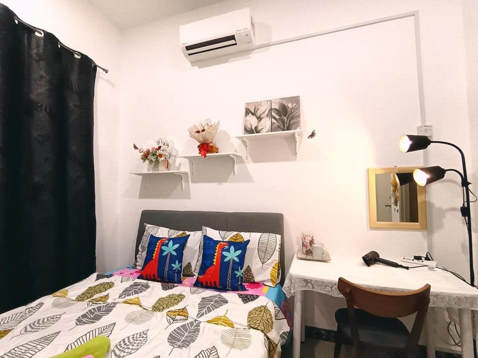 UiTM Entire LRT3 4R Terrace Glamping Home and Kitchen House in Selangor, Malaysia