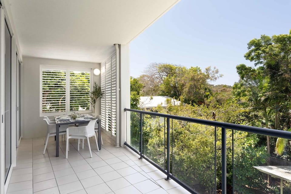 Casa Trieste - Sunshine Beach Village lifestyle Apartment in Noosa Heads
