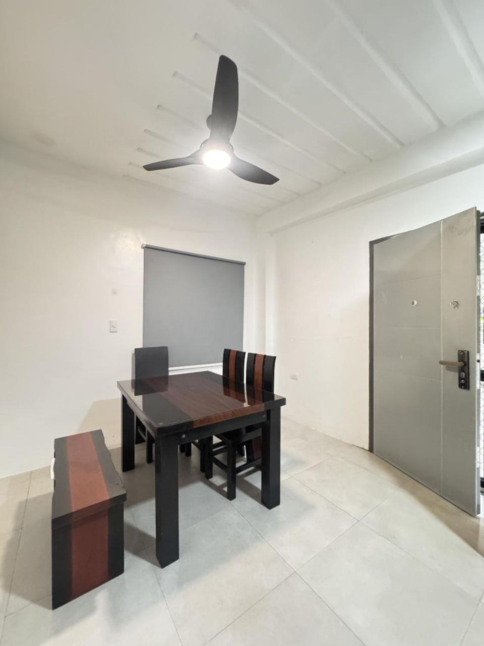 Dining area, Entertainment