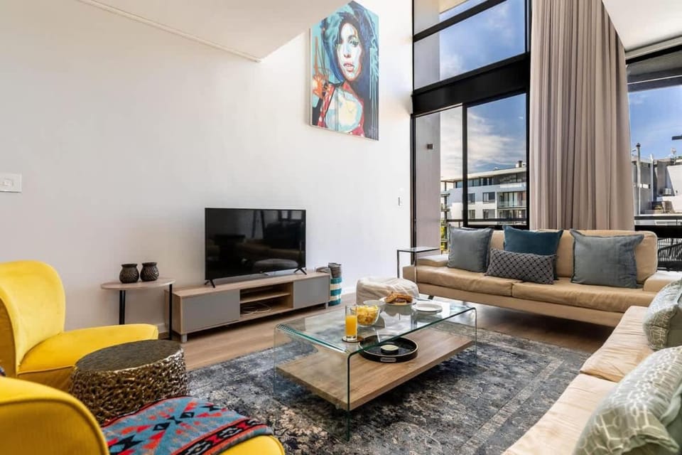 Urban Palette - Modern & Artistic Green Point Apt Apartment in Cape Town