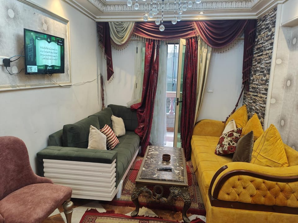 شقه فندقيه - الاسكندريه - سيدي بشر - فيو بحر Apartment in Alexandria