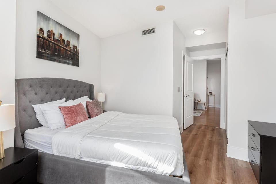 NestKey Suites - Premium Furnished Residences Apartment in Mississauga