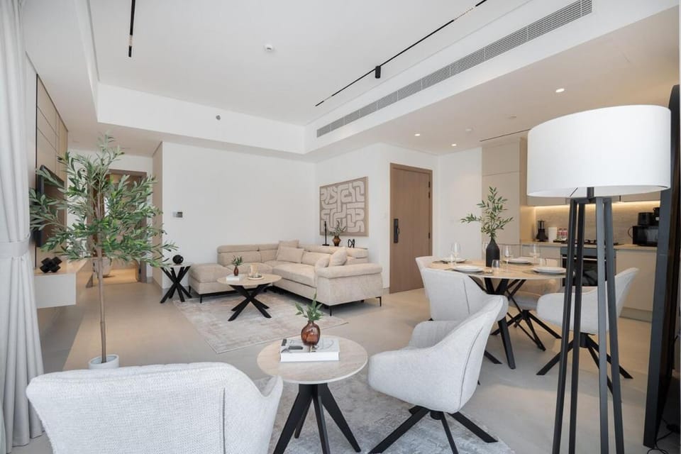Elegant 1BR, Dubai Creek Views, Kasco Residences Apartment in Dubai