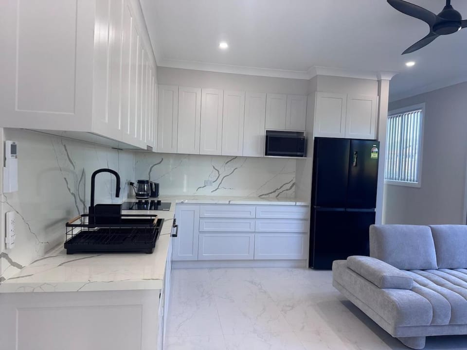 Luxury 2 Bedrooms Granny Flat in peaceful neighbourhood House in Sydney