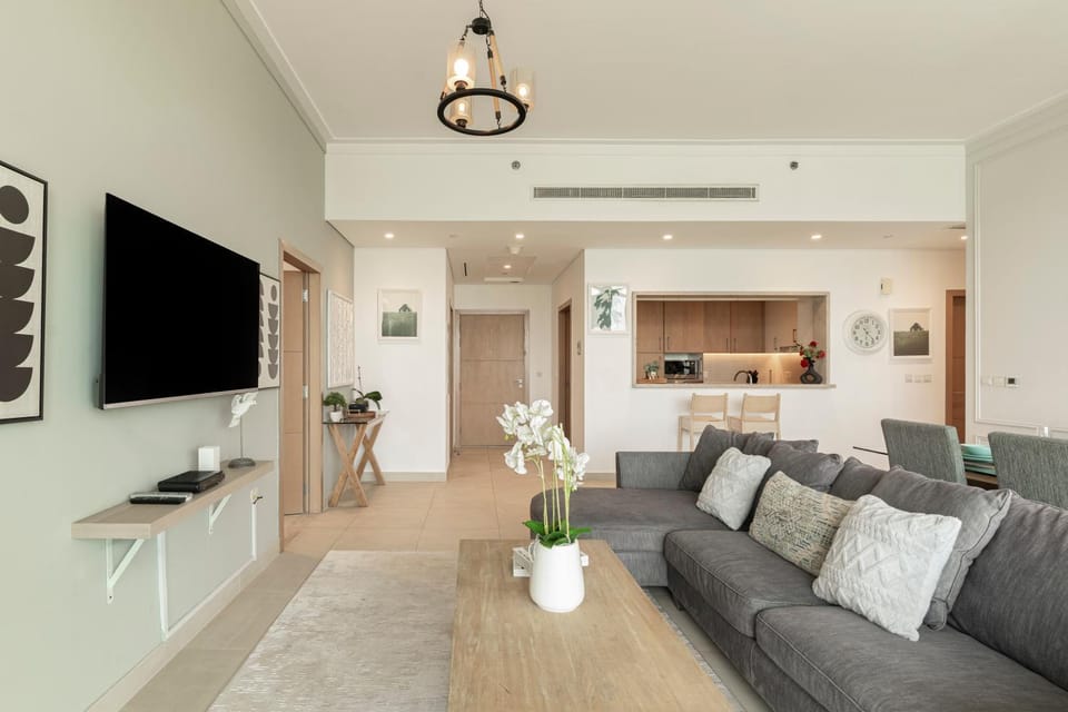 Allsopp & Allsopp - 3 Bedroom Apartment in Vida Residences, The Hills Apartment in Dubai