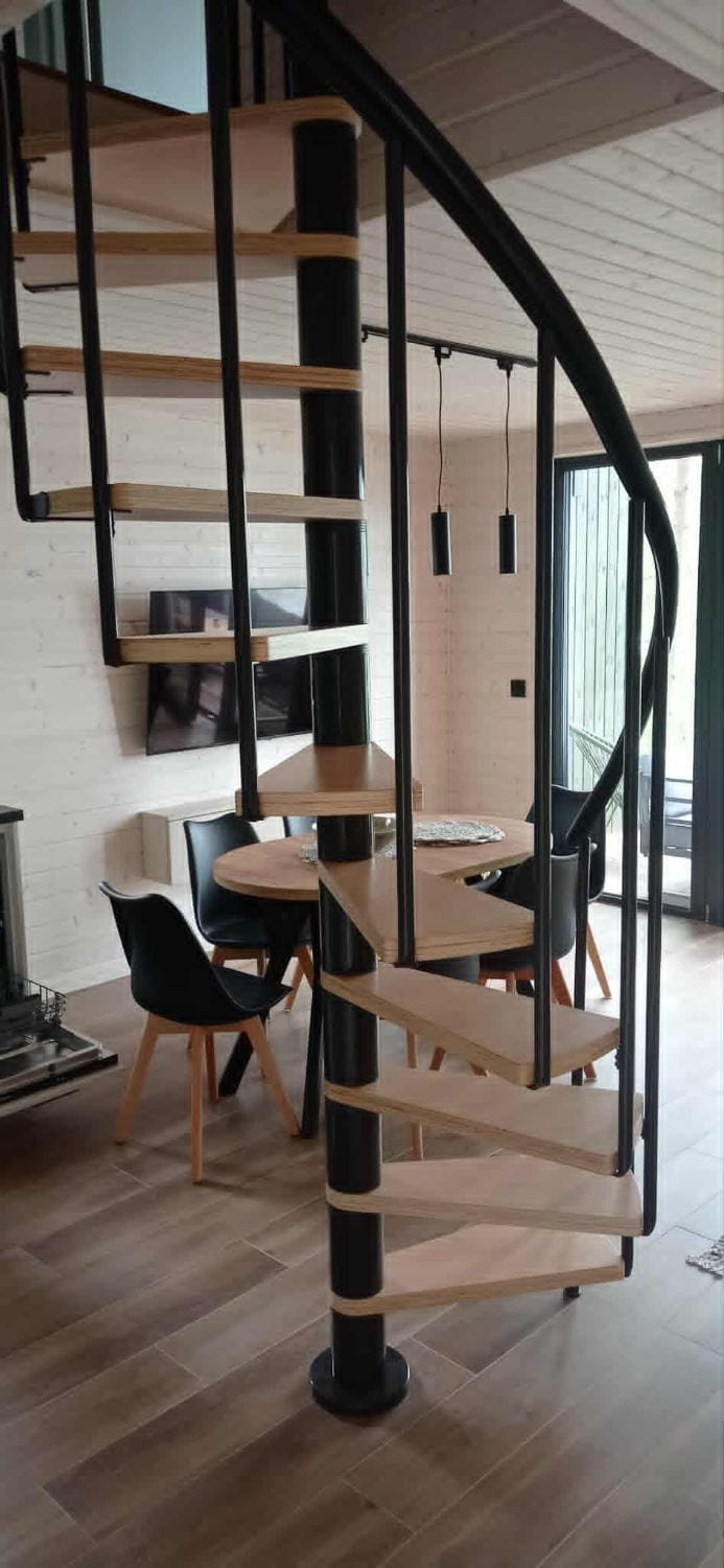 Na skarpie House in Poland