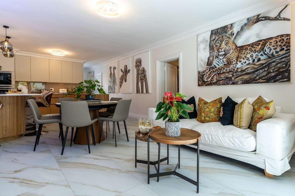 Stunning Views Walk to Beach Heated Splash Pool - Iparadesi House in Camps Bay