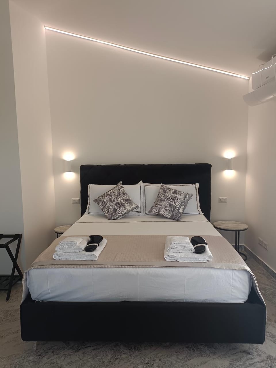 The Square - Luxury Apartment Apartment in Scilla
