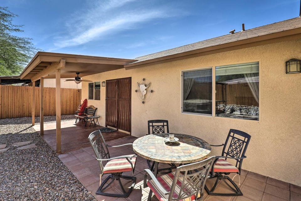 Fenced! Quiet 2-Unit Combo in Tucson House in Tucson